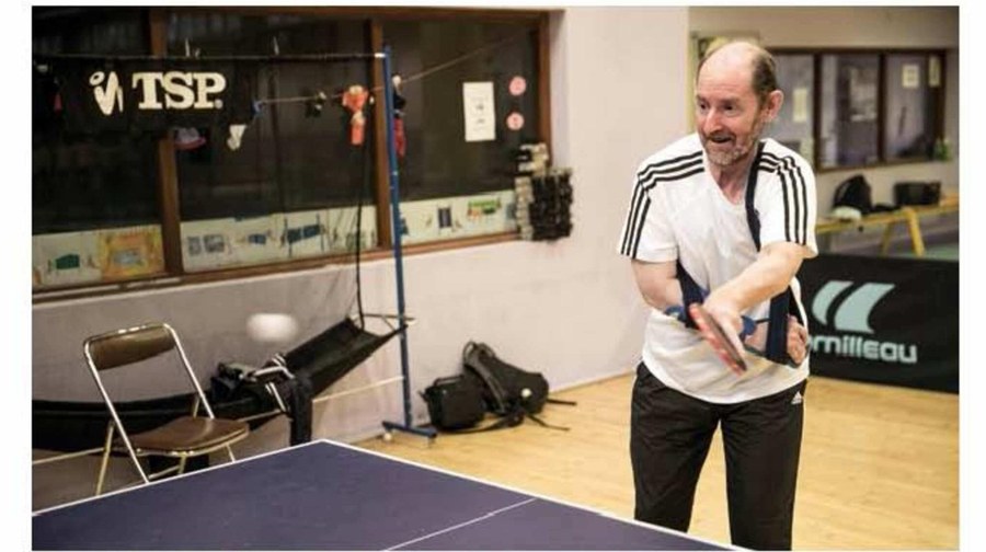 Christophe Chauvin, pratique du handi-tennis de table à Fontenay Christophe Chauvin, pratique du handi-tennis de table à Fontenay